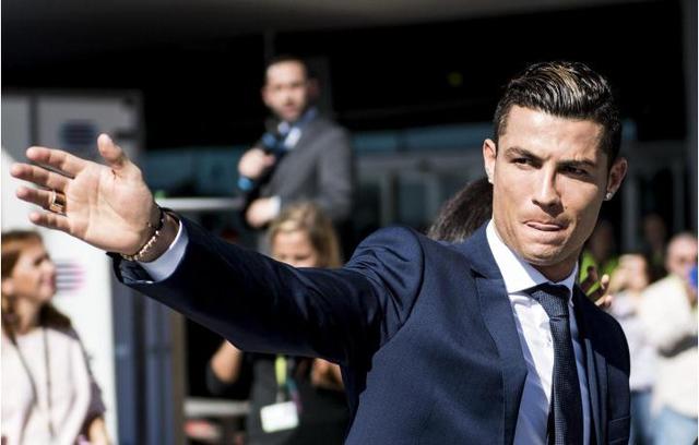 发布会变感谢会，李霄鹏赛后向各方致谢（赛后发布会成致谢场，李霄鹏向各界致谢）