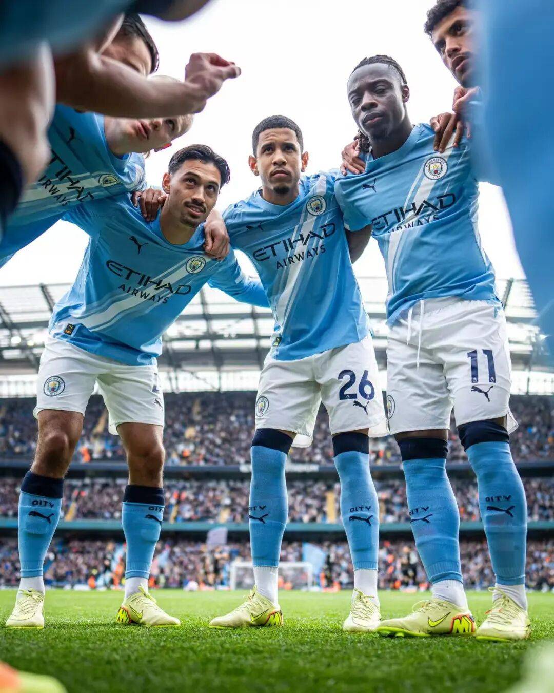 篮球篮网进攻端再现高光时刻（篮网进攻火力再度爆发）