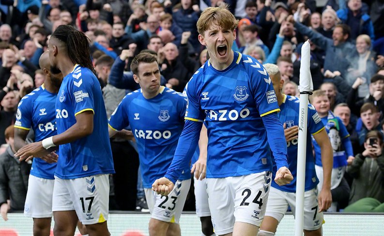 科隆1-1圣保利，赛义德-马拉先拔头筹，杰德-琼斯扳平比分（科隆1比1战平圣保利：赛义德-马拉首开纪录，杰德-琼斯追平比分）