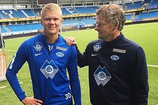 斯基拉：桑托斯在推进内马尔的续约，俱乐部有信心留下他（斯基拉：桑托斯正推动内马尔续约，俱乐部相信能留住他）