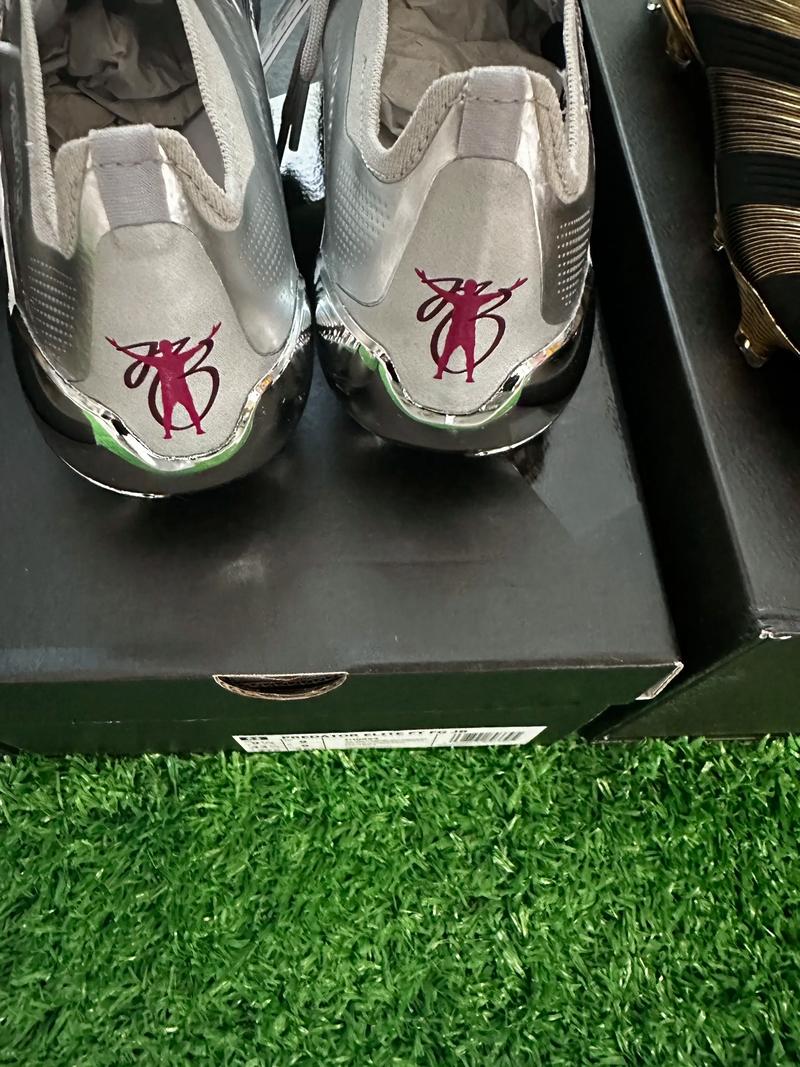 孔蒂：祝贺球员们，必须对他们说谢谢、谢谢、再谢谢（孔蒂盛赞球员：祝贺全队，连声致谢——谢谢、谢谢、再谢谢）