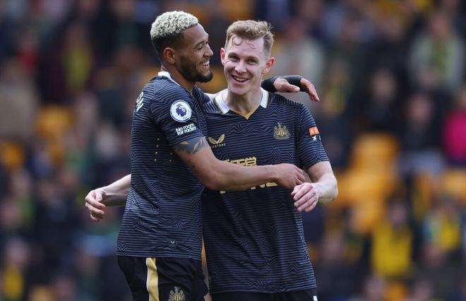 “封神”助力续航绿茵梦想，新鹏城与台铃举行车辆交付仪式（封神加持续航绿茵征程，台铃携手新鹏城完成车辆交付）