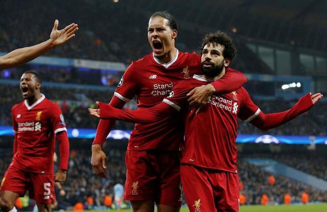 半场：奥格斯堡2-0勒沃库森，吉安努利斯传射，安东-卡德破门（半场战报：奥格斯堡2-0领先勒沃库森，吉安努利斯传射建功，安东-卡德破门）