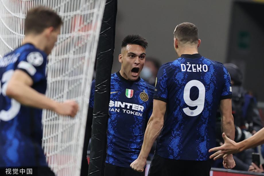 上海申花迎建队32周年纪念日，俱乐部官方发布庆贺海报（上海申花建队32周年，官方发布纪念海报）