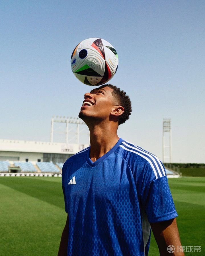 终极猜想来了：阿森纳掉链子无缘冠军VS英超夺冠，你选哪个？（阿森纳终极命题：掉链子无冠，还是问鼎英超？）